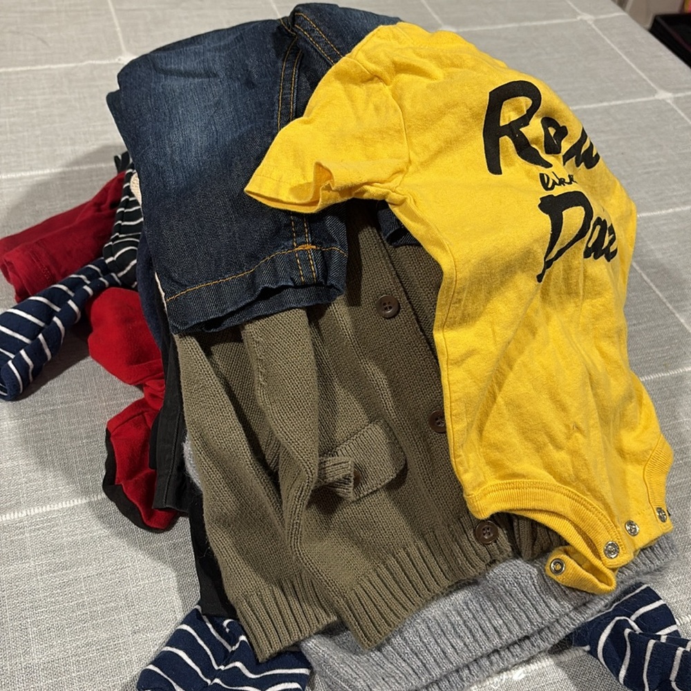 Boy clothes bundle - Picture 7 of 8